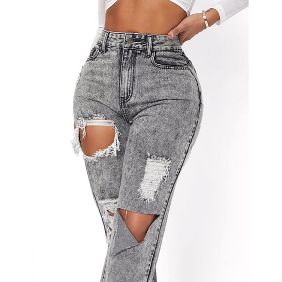 🌫 LIGHT GREY DENIM DISTRESSED HIGH WAIST RIPPED MOM JEANS! - Picture 5 of 11
